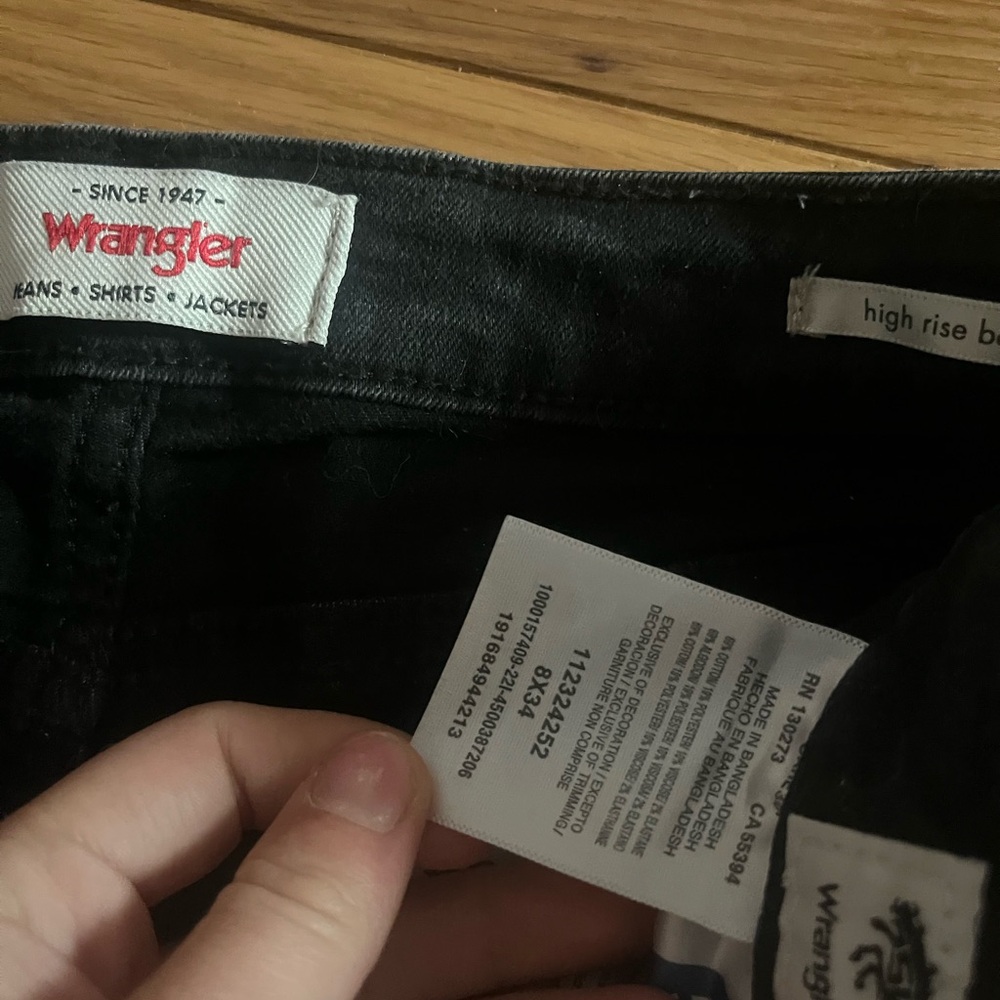 Wrangler High Rise Black Jeans - Picture 3 of 3